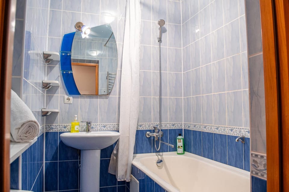 Shower, Bathroom, Bath, towels