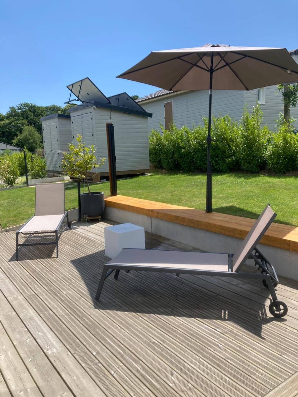 Mobil Home piscine chauffée Pont l 'Abbe Chalet in Pont-l'Abbé