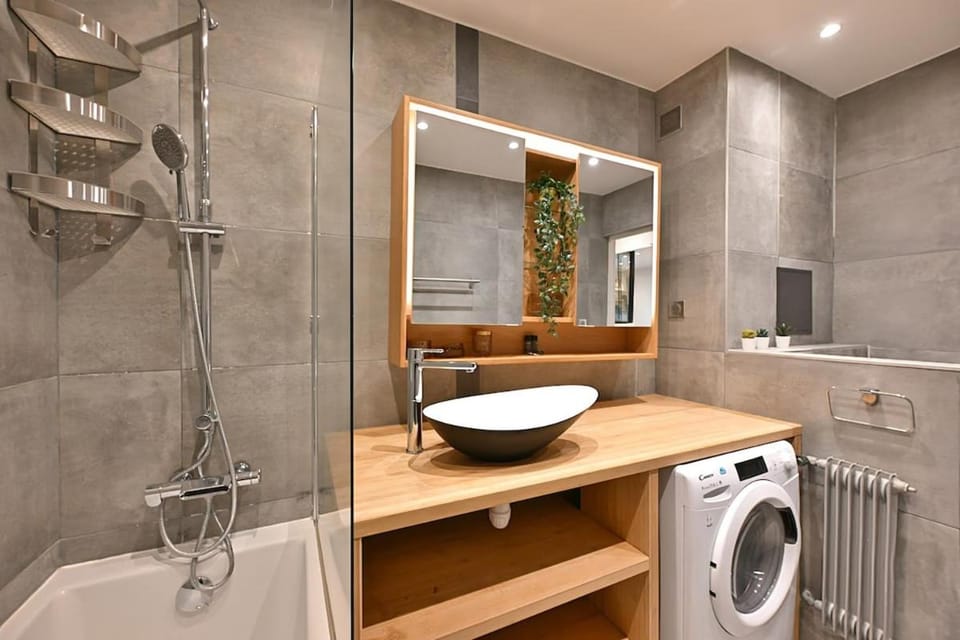Shower, Bathroom