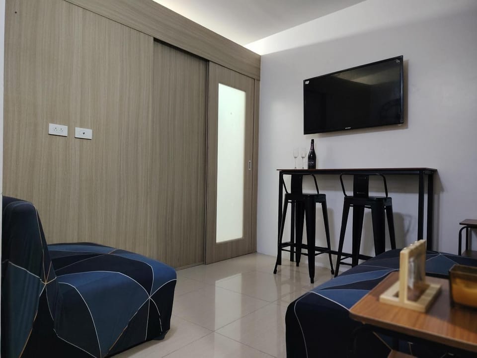 Shore Residences - 2 Bedroom Pool View Near Moa Apartment hotel in Pasay