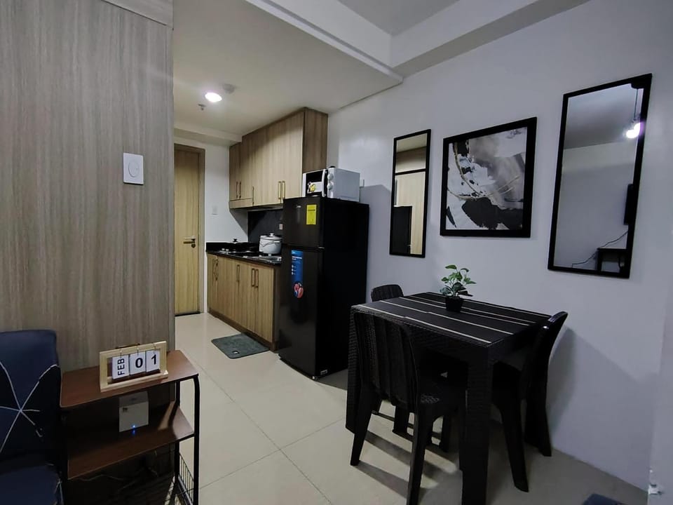 Shore Residences - 2 Bedroom Pool View Near Moa Apartment hotel in Pasay
