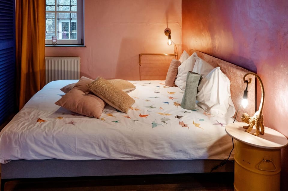 Bed, Photo of the whole room, Bedroom, internet, towels