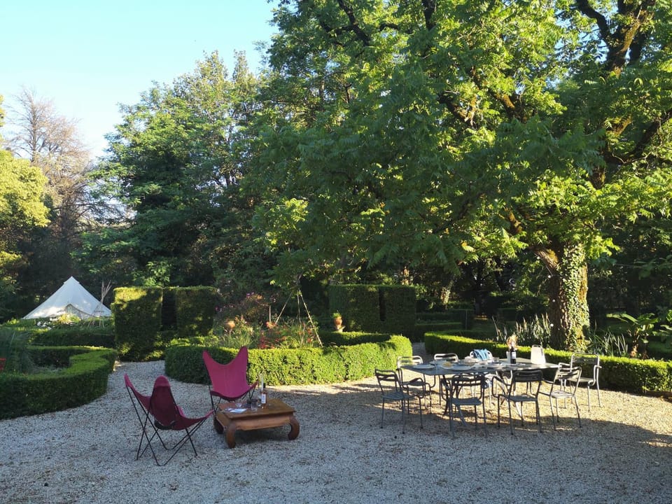 Patio, Natural landscape, Garden, Dining area, Garden view