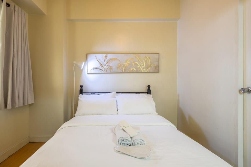 Forbeswood Heights 1Br with Garden view Apartment in Makati