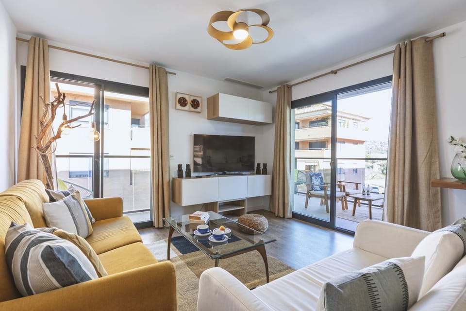 Communal lounge/ TV room, Living room