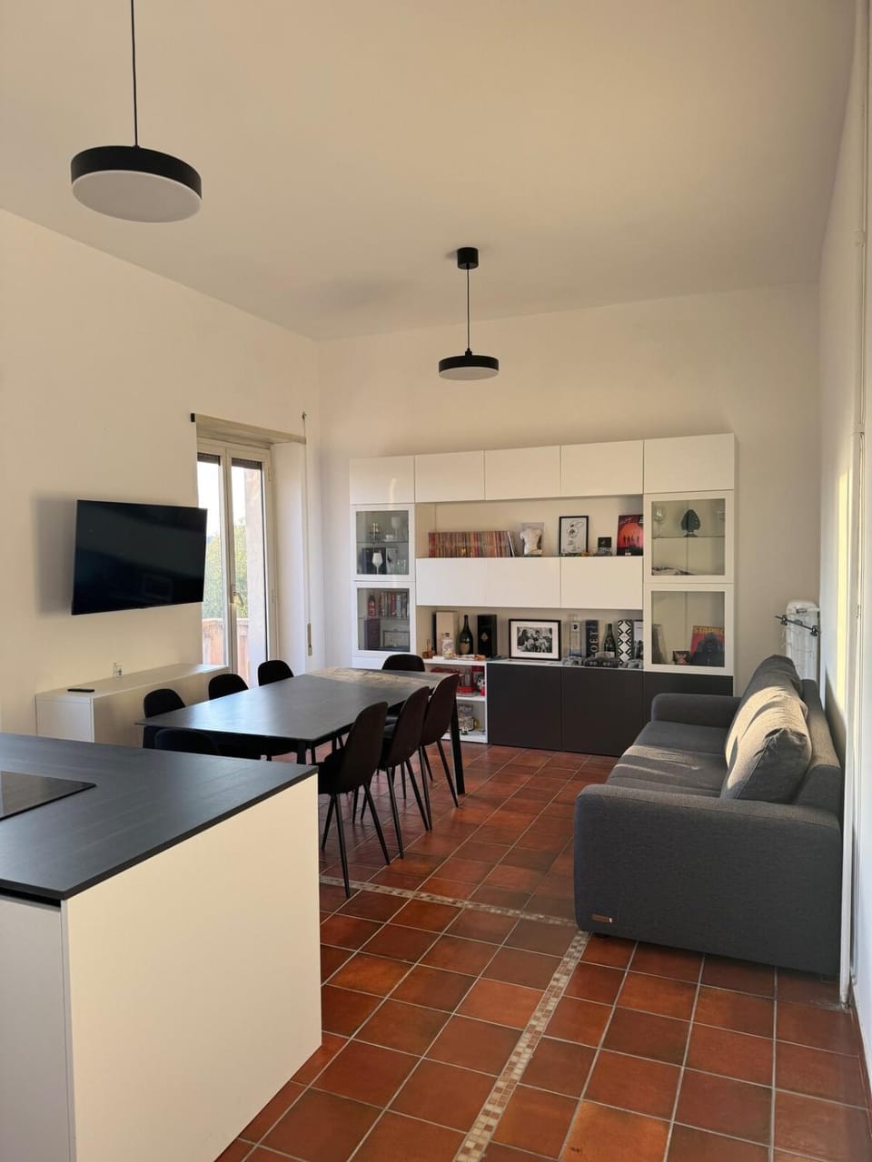 Communal lounge/ TV room, TV and multimedia, Kitchen or kitchenette, Living room, Seating area, Dining area, Evening entertainment