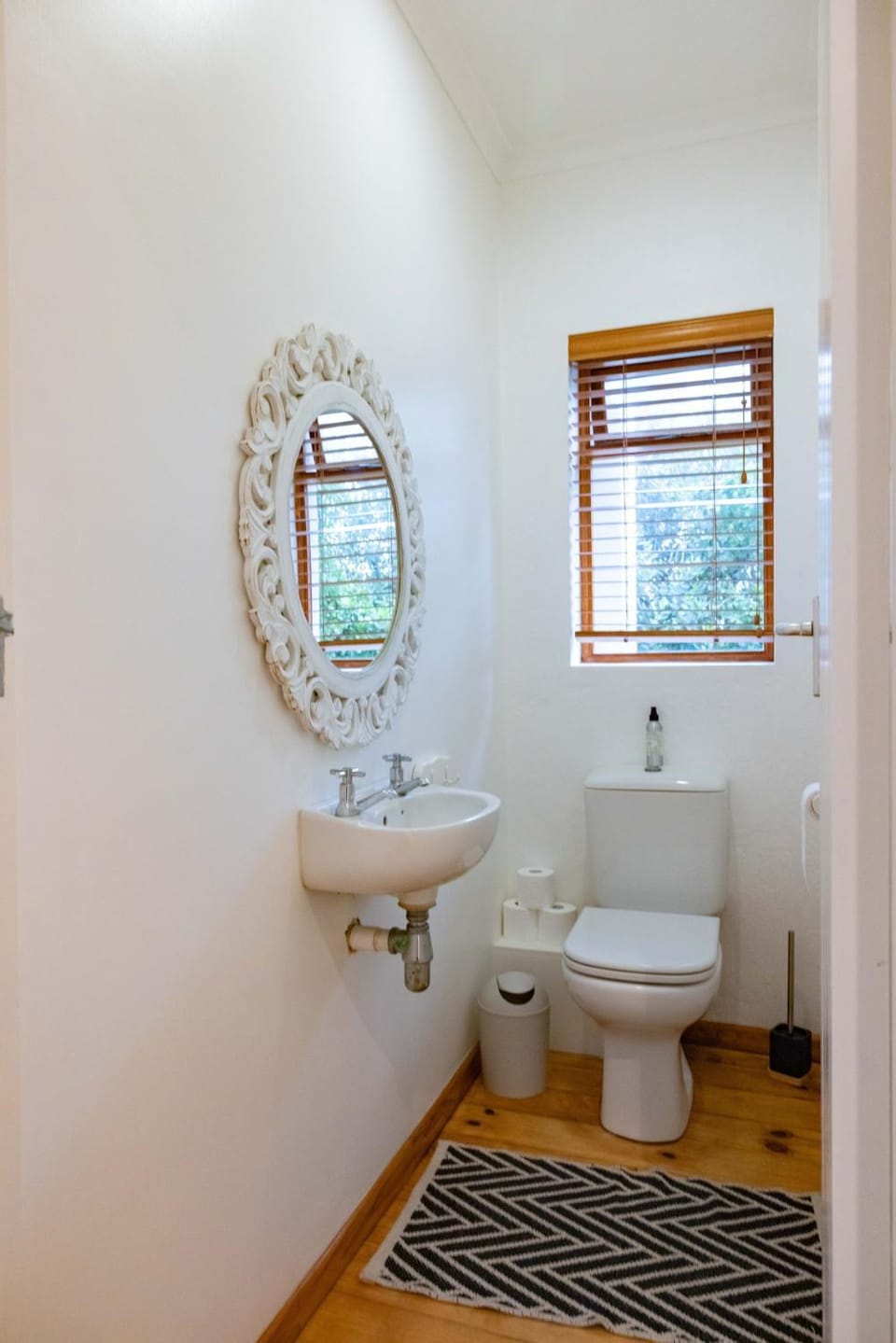 Onrus Island Milkwood Sanctuary House in Western Cape