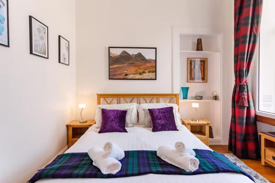 Great Location! 2BD,2 Bath in Centre of Edinburgh Apartment in Edinburgh