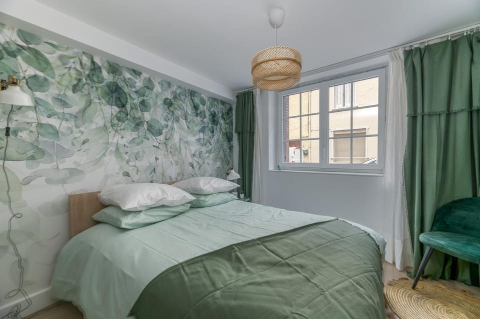Bed, Bedroom