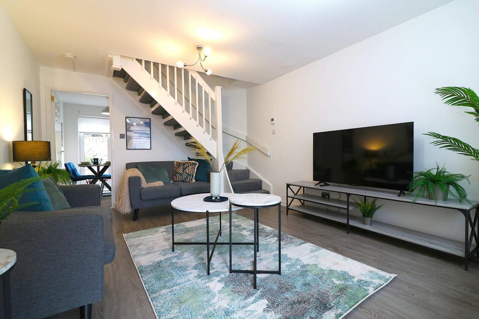 Communal lounge/ TV room, TV and multimedia, Seating area