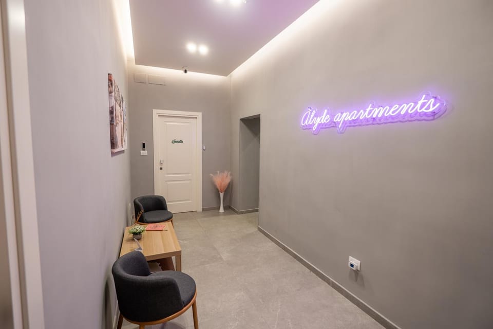 Seating area, Text overlay