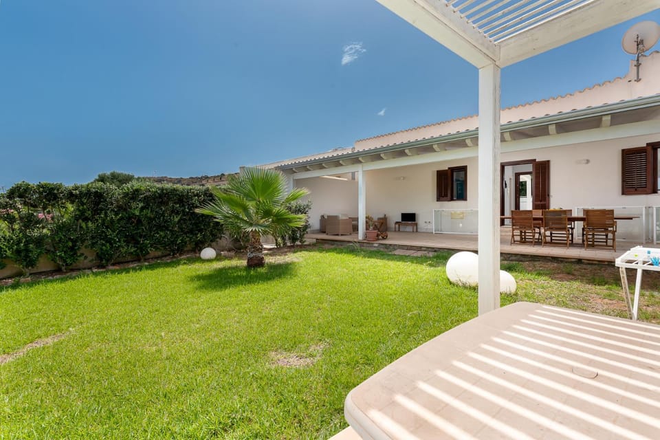 Patio, Day, Garden, Garden view