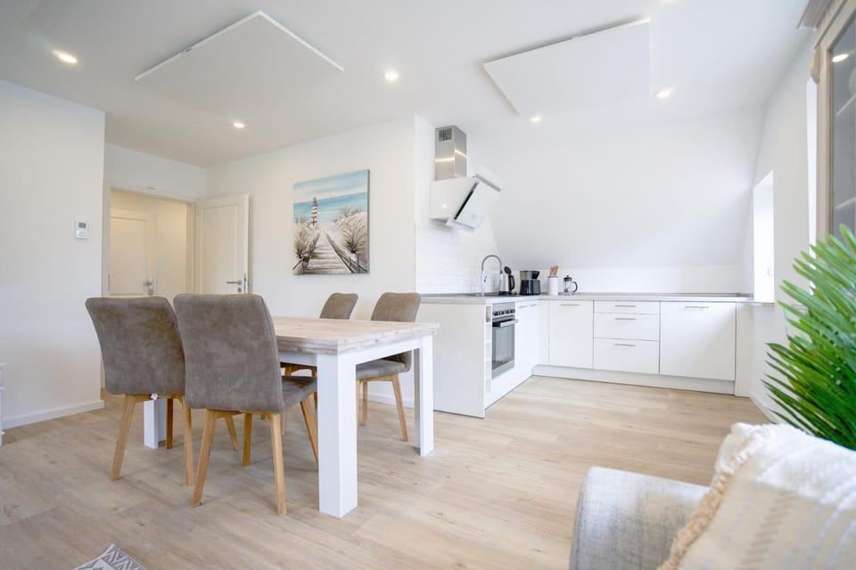 Lichtmeer - Helle & moderne Ferienwohnung direkt am Meer Apartment in Nordstrand