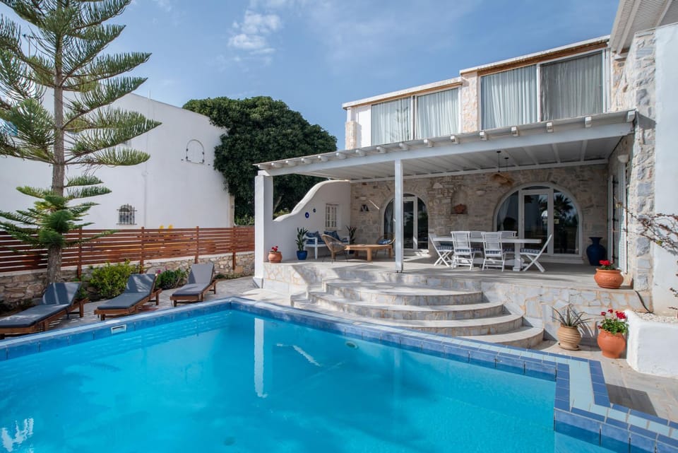 Patio, Day, Balcony/Terrace, Pool view, Swimming pool, sunbed