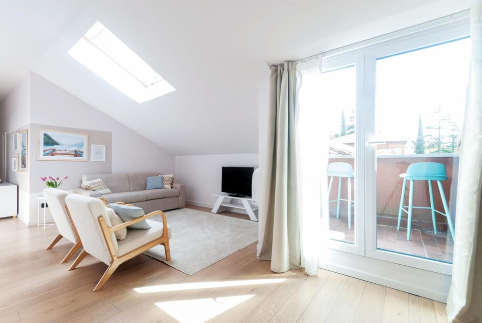 TV and multimedia, Balcony/Terrace, Living room