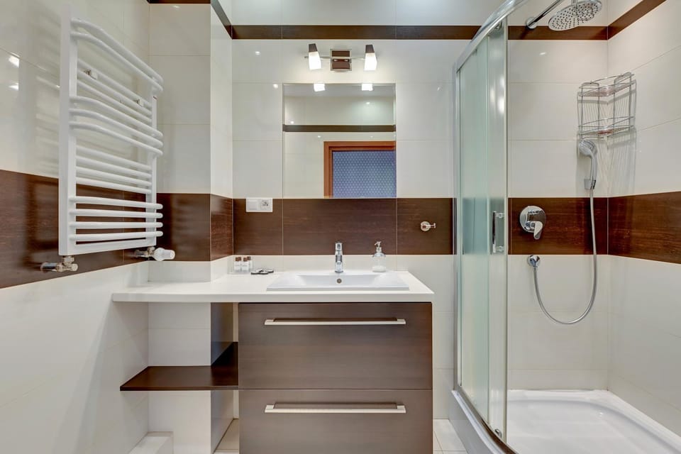Shower, Bathroom, towels