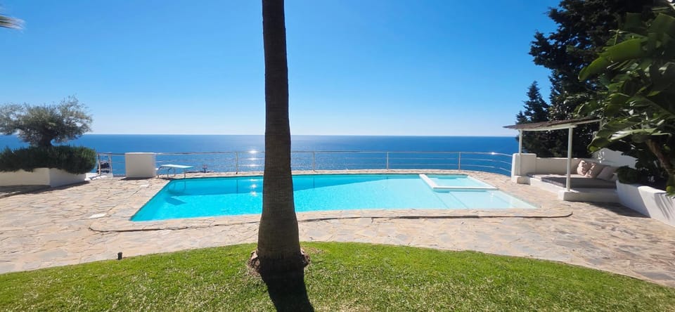 Villa R7- Luxury with Ocean Views Villa in Benalmadena
