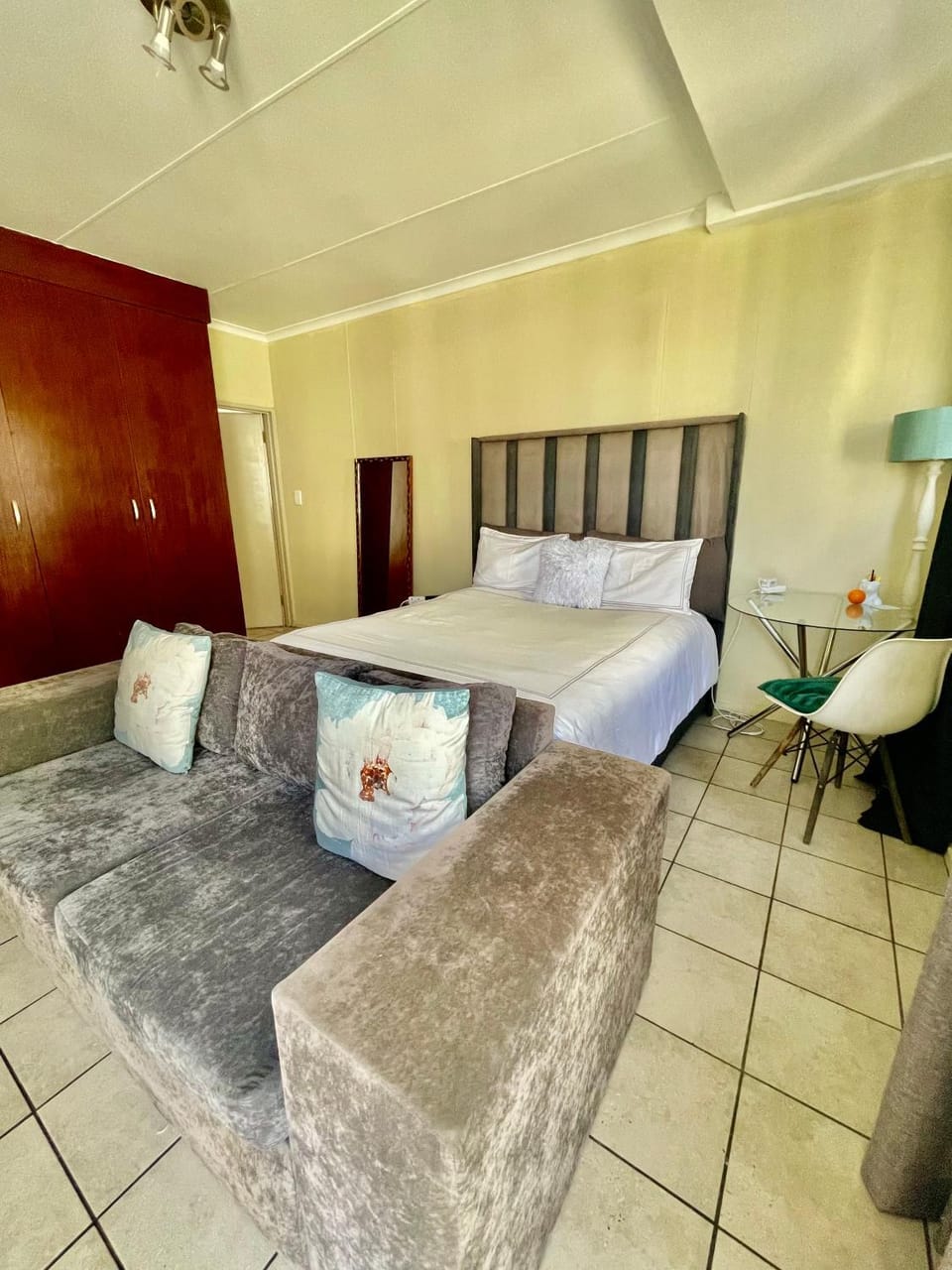 Braamfontein Booking Apartment in Johannesburg
