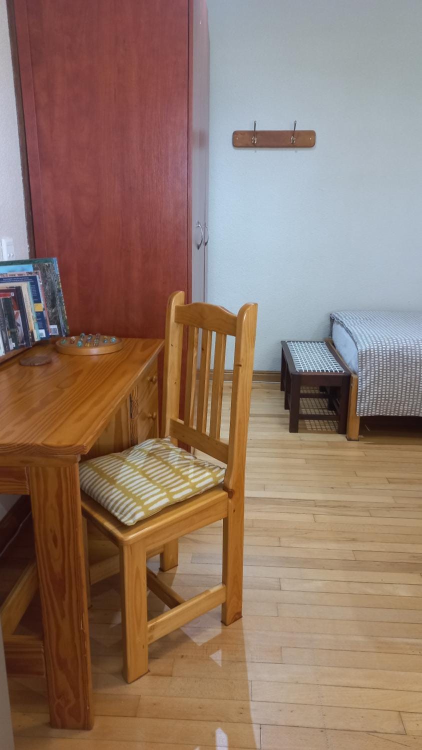 Bed, Living room, Photo of the whole room, Bedroom, wardrobe