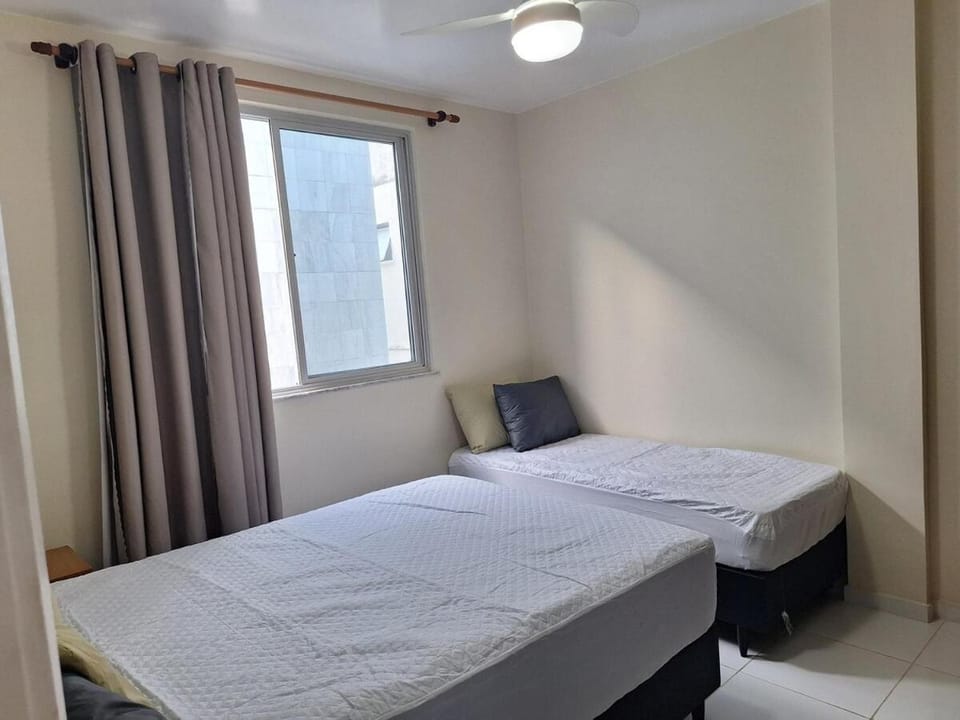 Ap com garagem e Wi-Fi A 100 metros da Praia do Forte Apartment in Cabo Frio