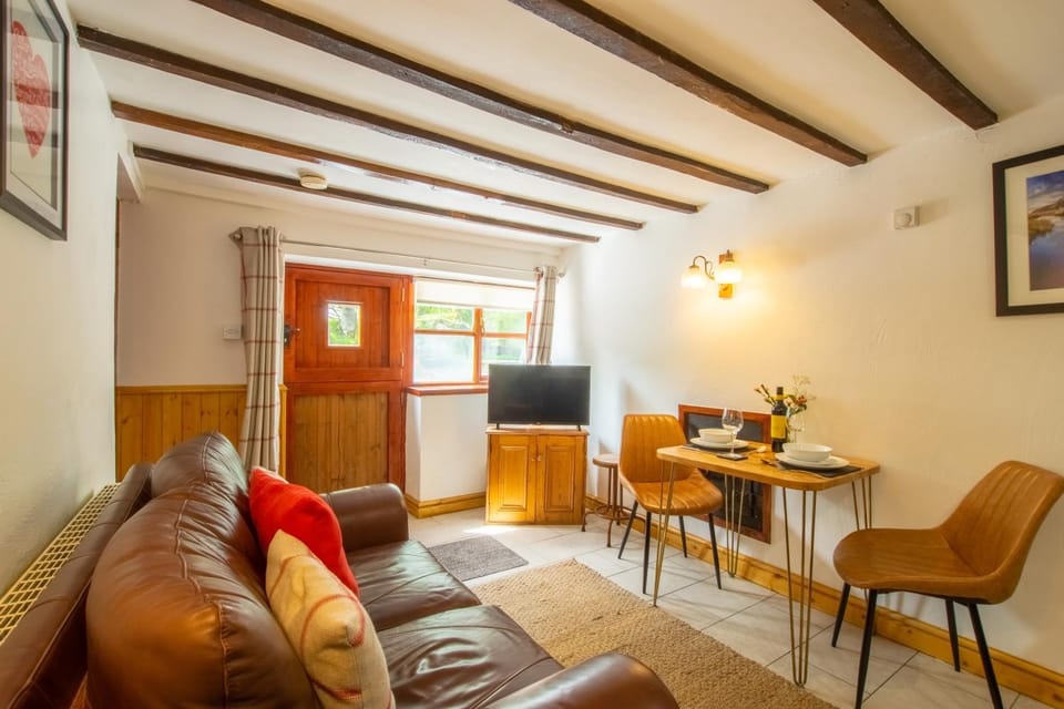 Maes Madog Cottages House in Bro Garmon