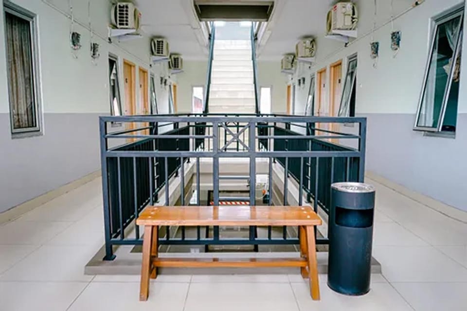 Property building, Seating area
