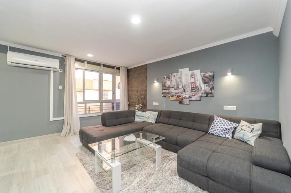 Living room, air conditioner