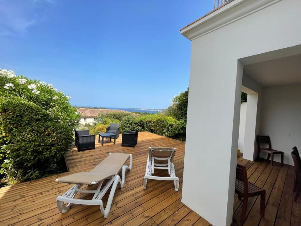 Patio, Patio, Sea view, sunbed