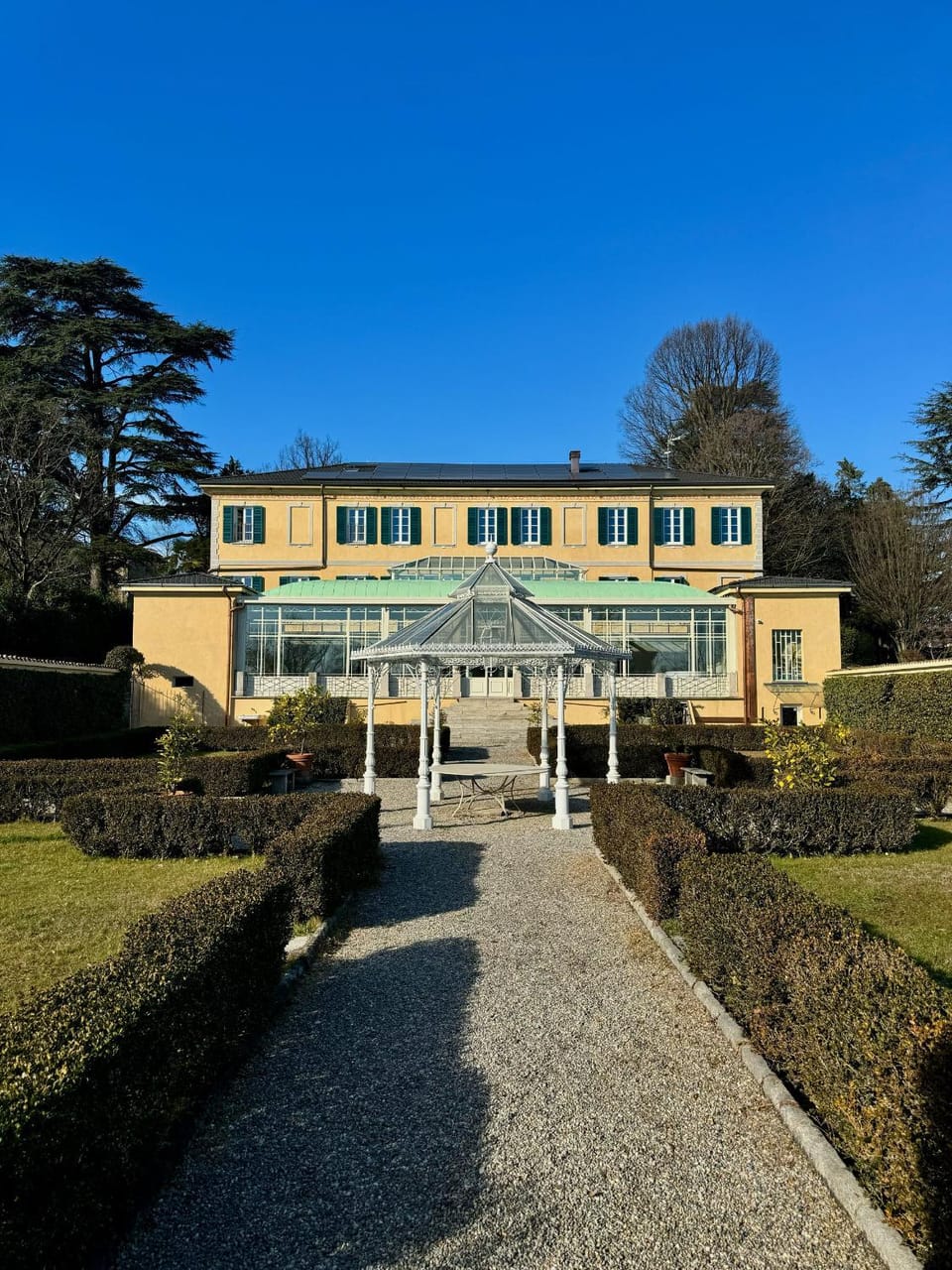Property building, Day, Garden, Garden view