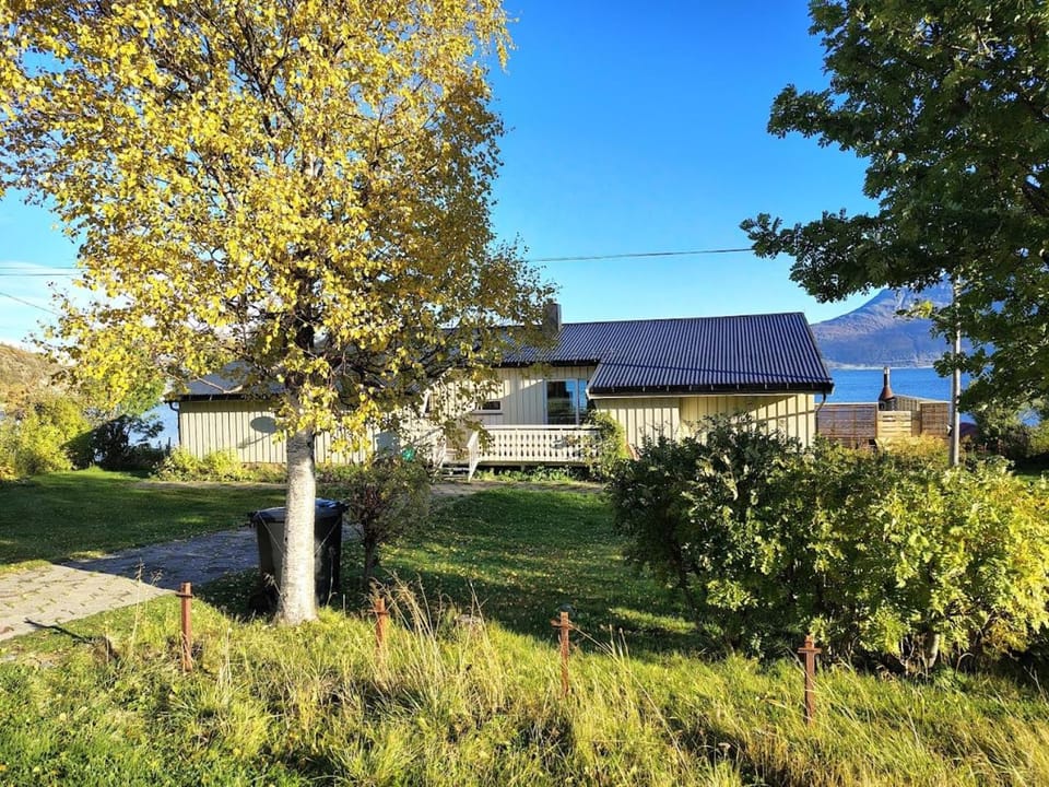 Property building, Garden view, Parking