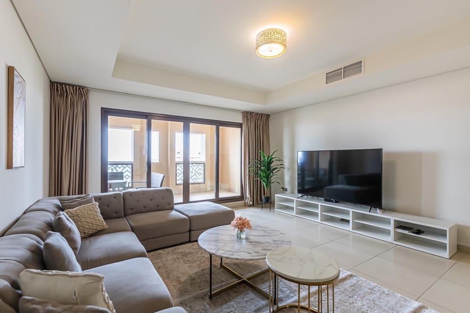 Beachfront Escape I 3BR with Maid Room I Balqis Residences Apartment in Dubai