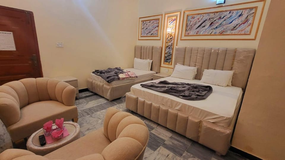 Uk Family Lodge Bed and Breakfast in Islamabad