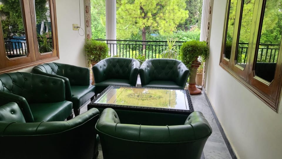 Uk Family Lodge Bed and Breakfast in Islamabad