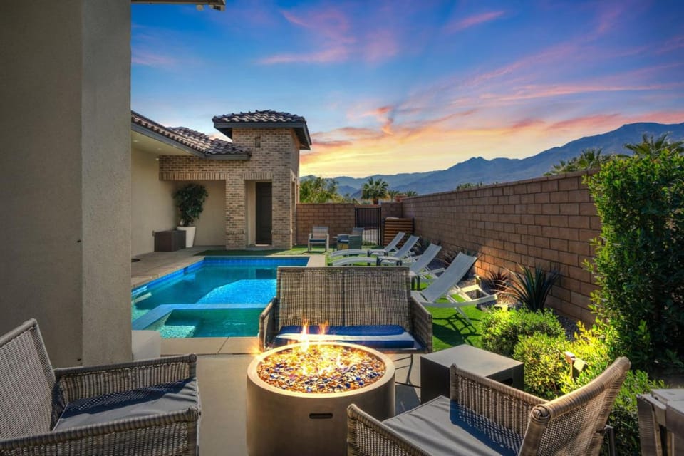 Modern PGA West Home Stadium Course All the amenities House in La Quinta