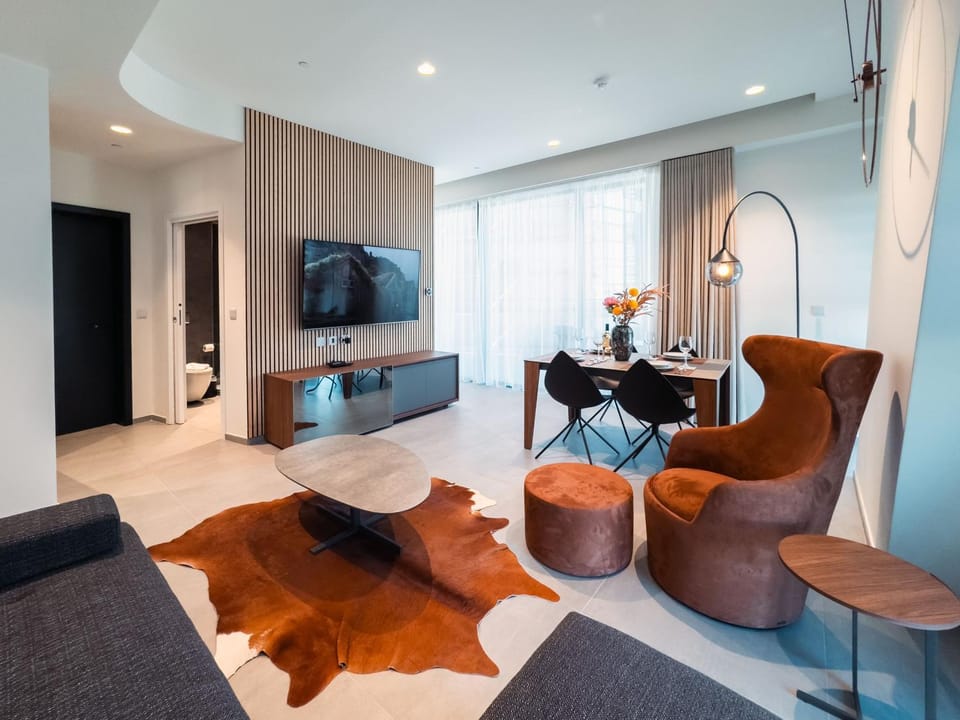 Luxury Little Gem Mercury Tower w Rooftop Pool By Arco Collection Apartment in Saint Julians
