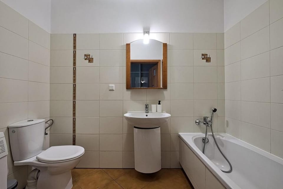 Shower, Toilet, Bath