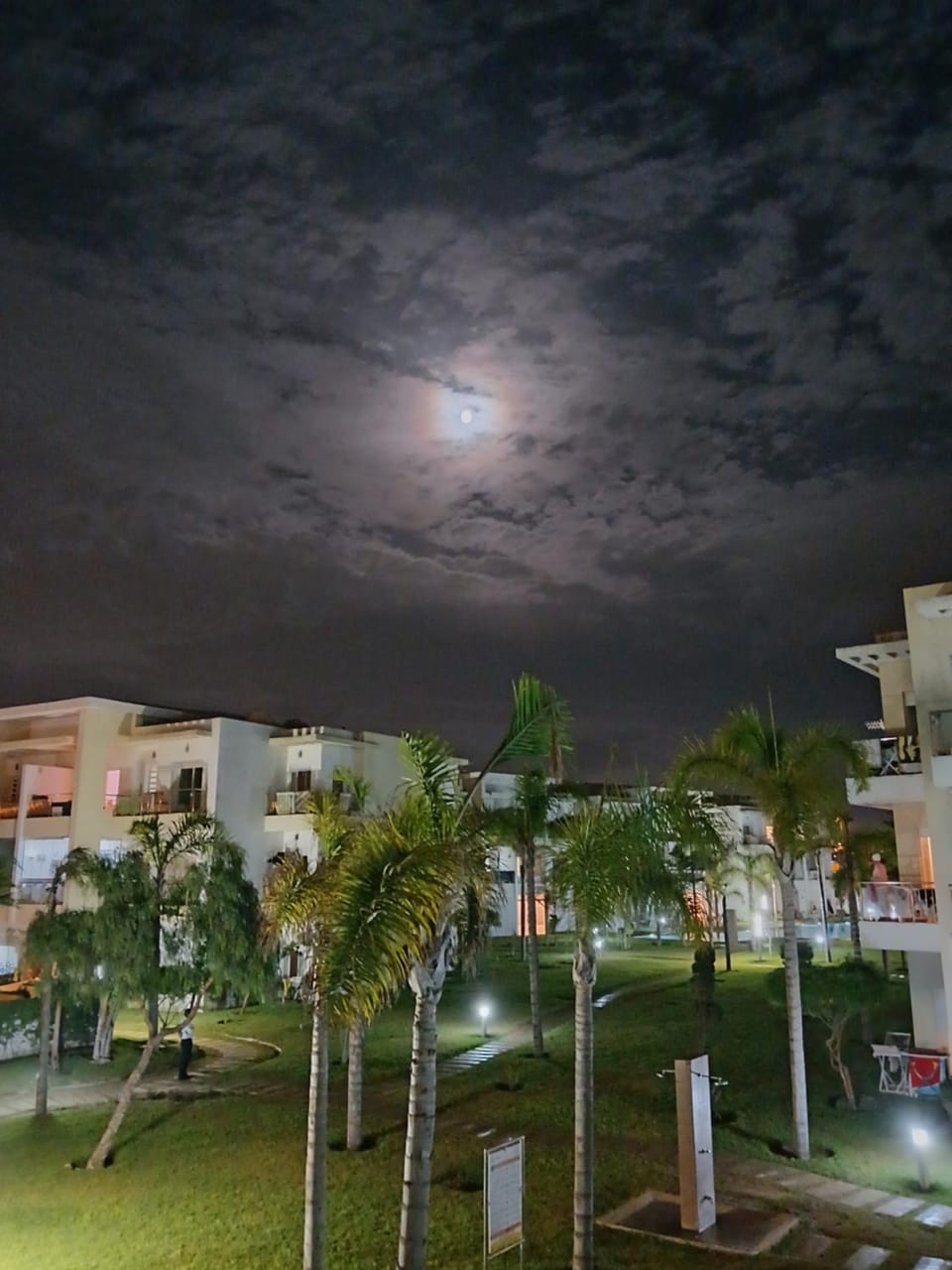 CASABAY Sidi Rahal, appartement avec accés direct à la plage et vue sur piscine Apartment in Casablanca-Settat