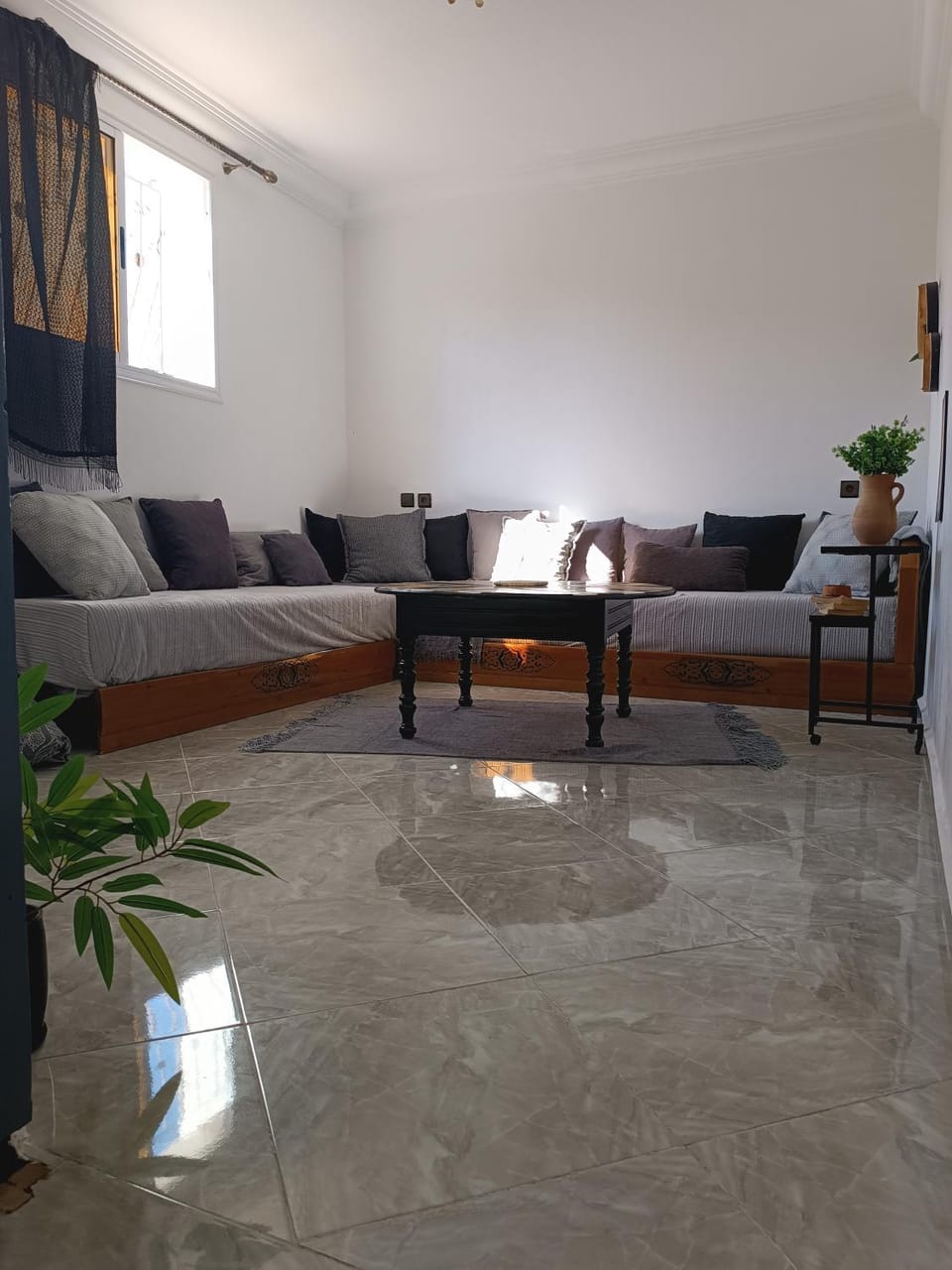 Living room, Seating area