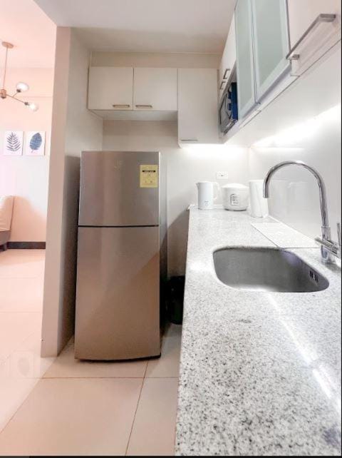 1 Bedroom with Ocean View Balcony! Pool Access near Mactan Airport Apartment hotel in Lapu-Lapu City