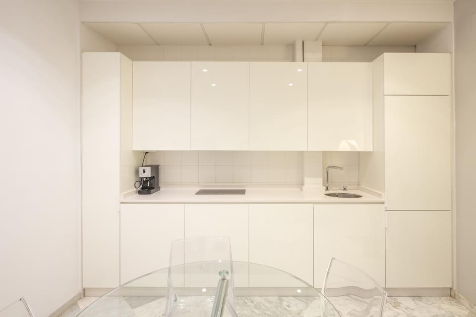 Campana Suites Apartments by Valcambre Apartment in Seville