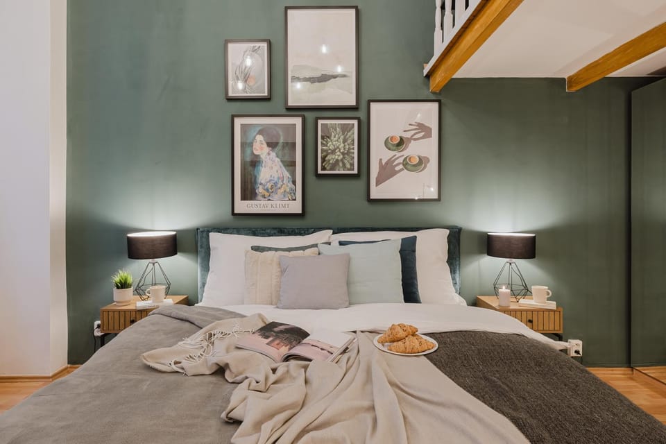 Bed, Bedroom