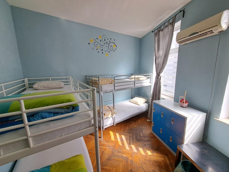 bunk bed