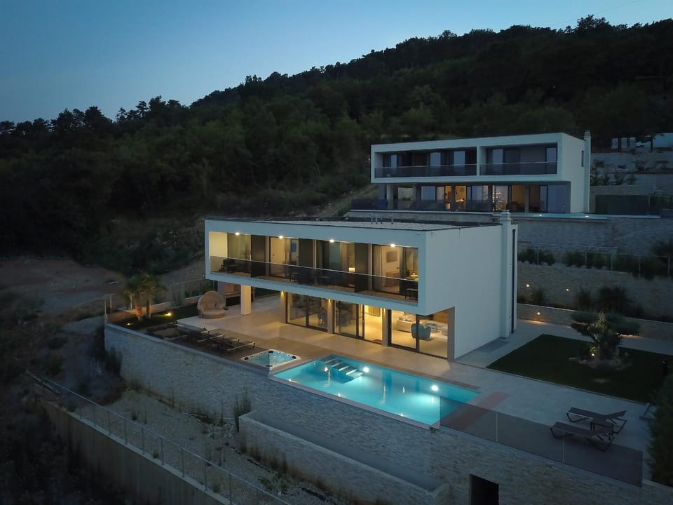 Property building, Night
