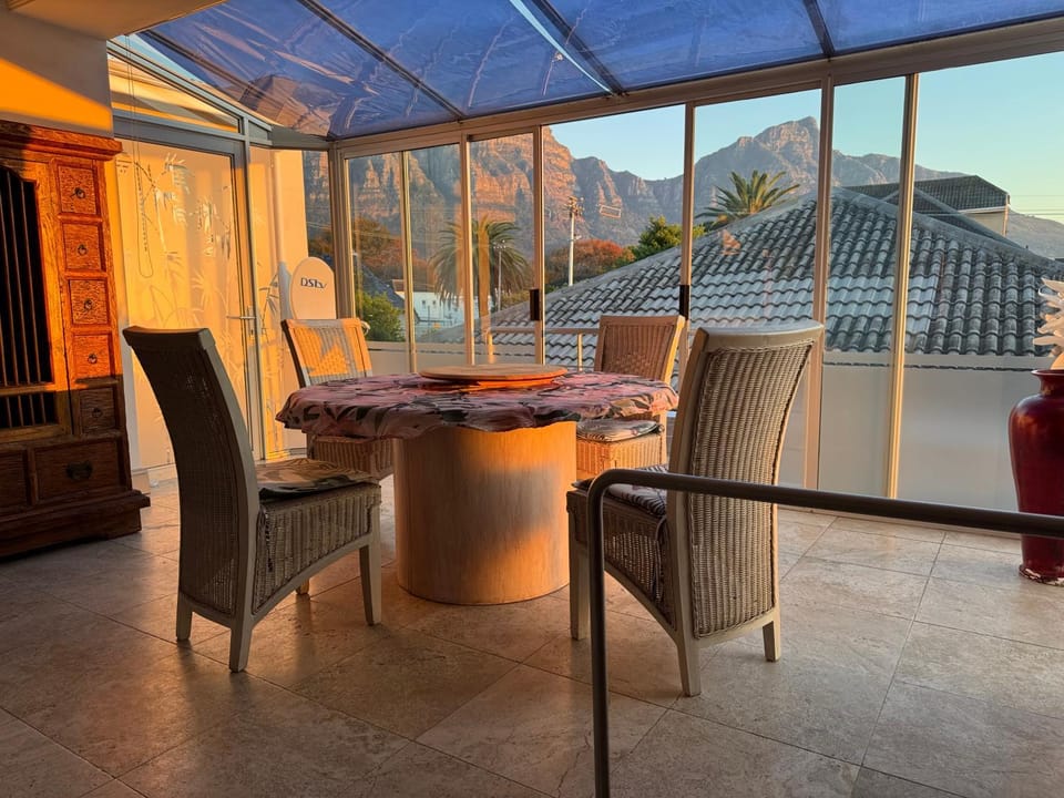 Sanssouci - home away from home Villa in Cape Town