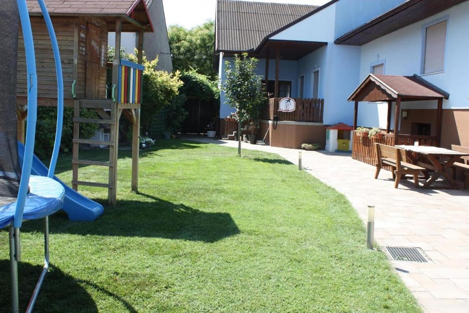 Gästehaus Schneider Apartment in Austria