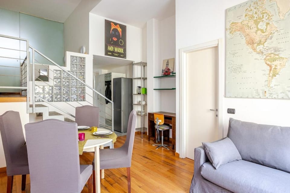 Living room, Seating area, Dining area, internet
