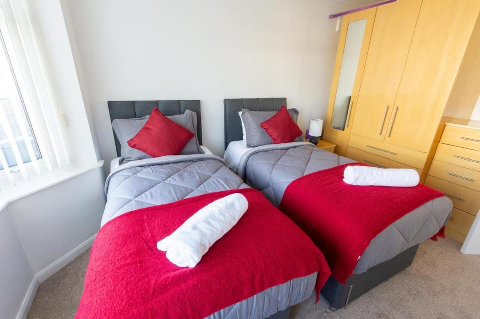 Bed, Photo of the whole room, Bedroom, towels, wardrobe