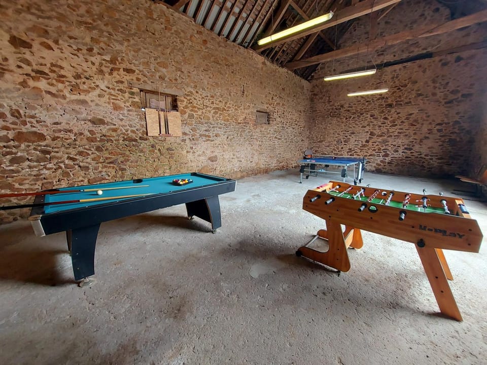 Billiard, Game Room, Table tennis