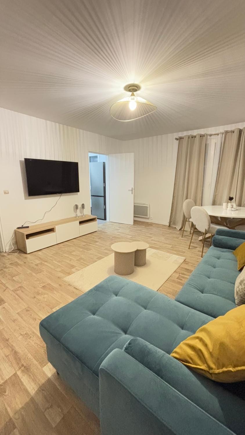 Angel Apartment in Versailles