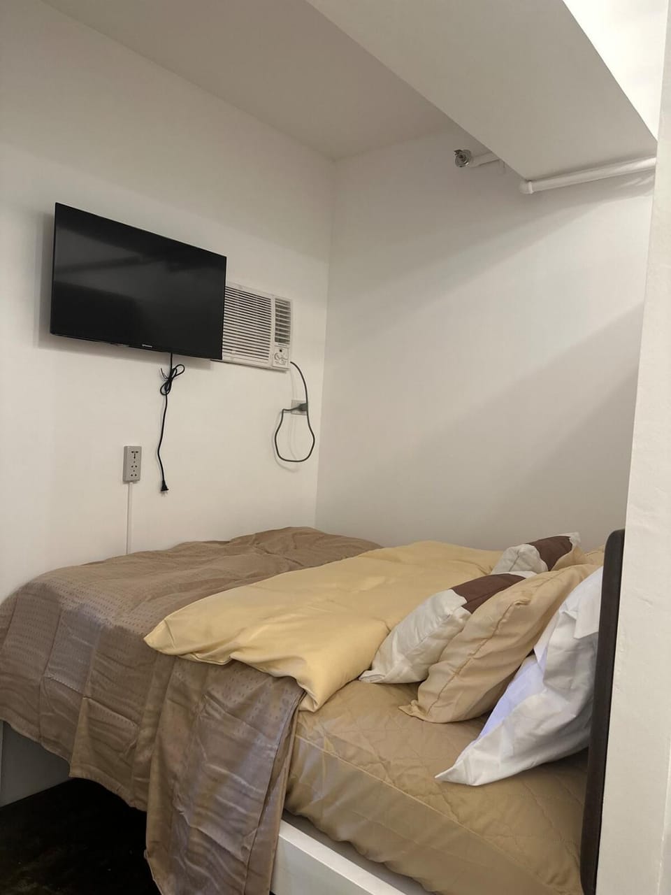 Bloq Residences Sikatuna 2 Unit 1616 Apartment in Lapu-Lapu City